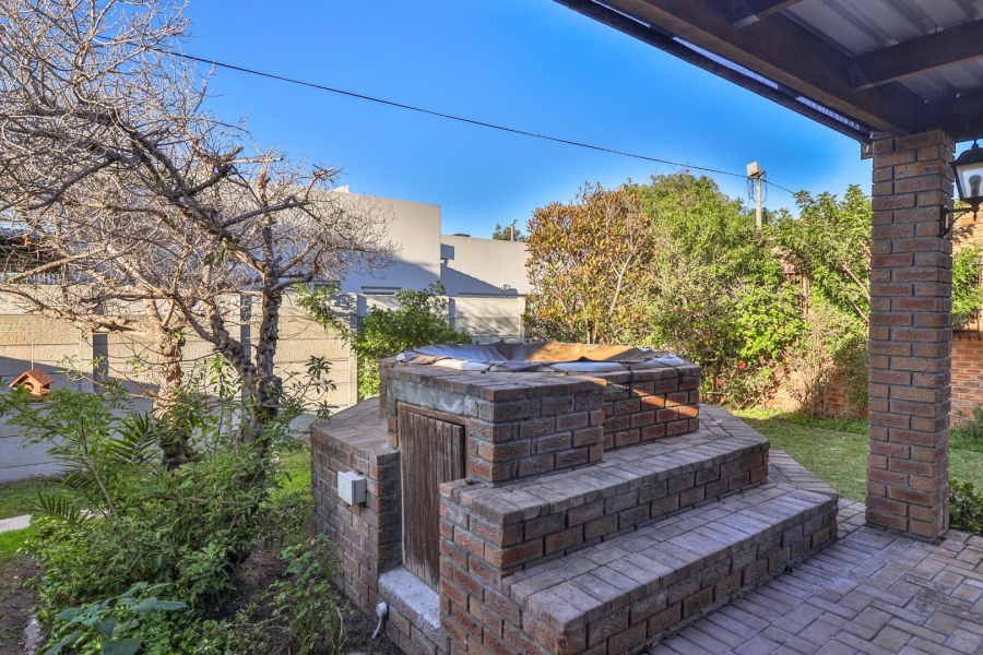 3 Bedroom Property for Sale in Franskraal Western Cape